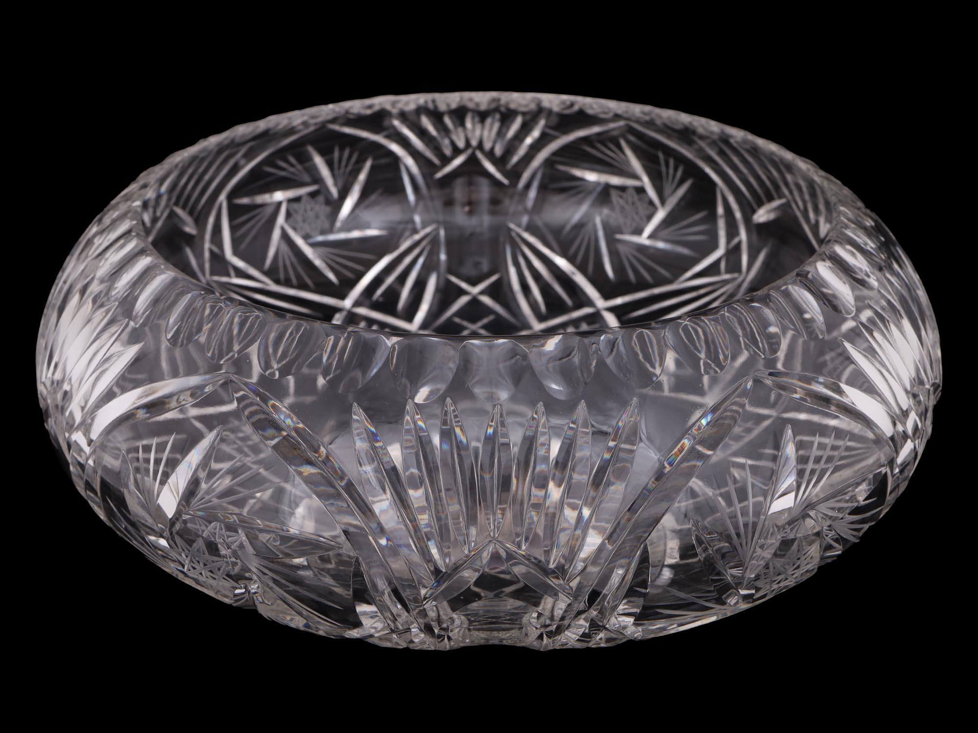 VINTAGE CUT CRYSTAL GLASS CENTERPIECE SALAD BOWL PIC-2